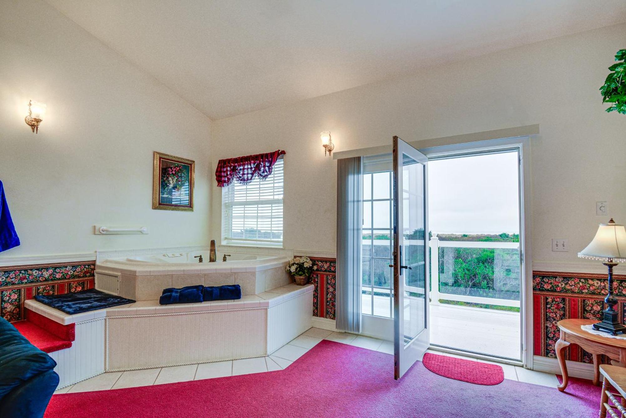 Ocean Shores Condo Rental With View - Walk To Beach! Ngoại thất bức ảnh